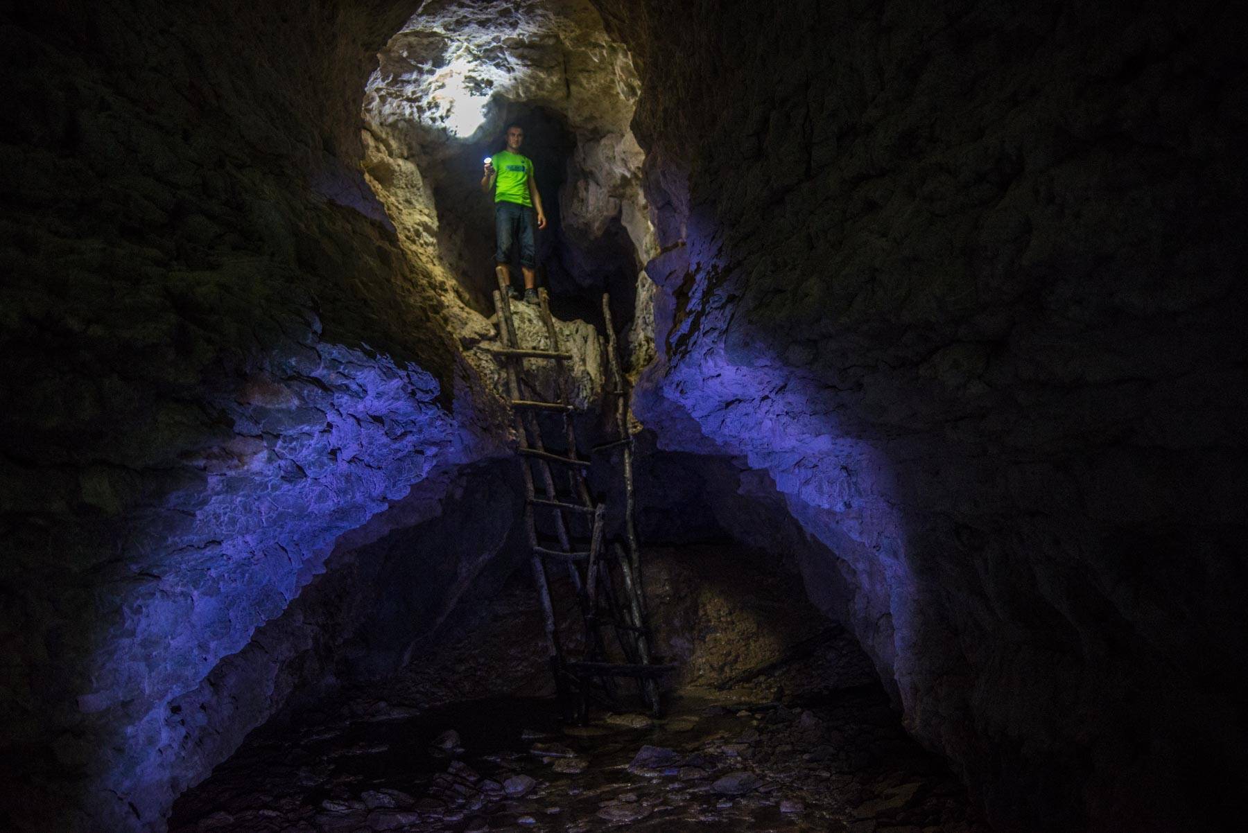 Пещера Духан