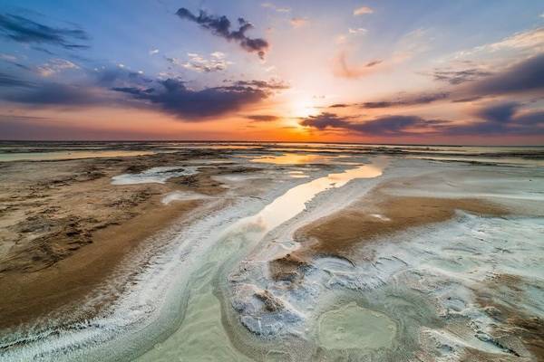 Соленое озеро Баскунчак