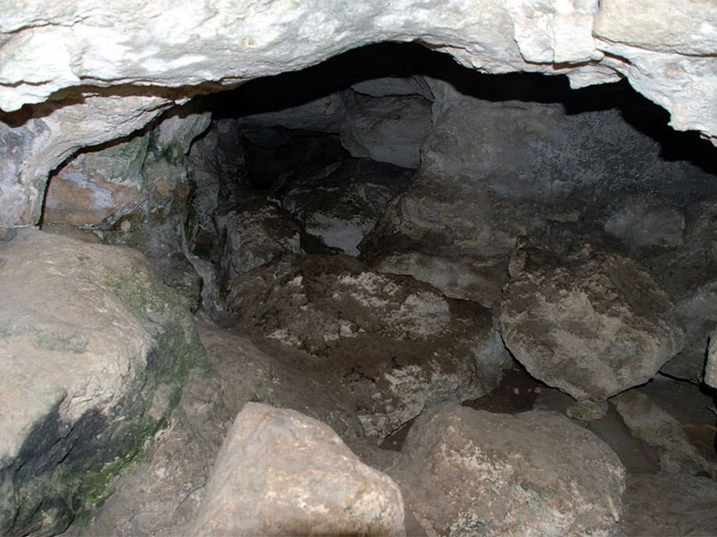 Змеиная пещера