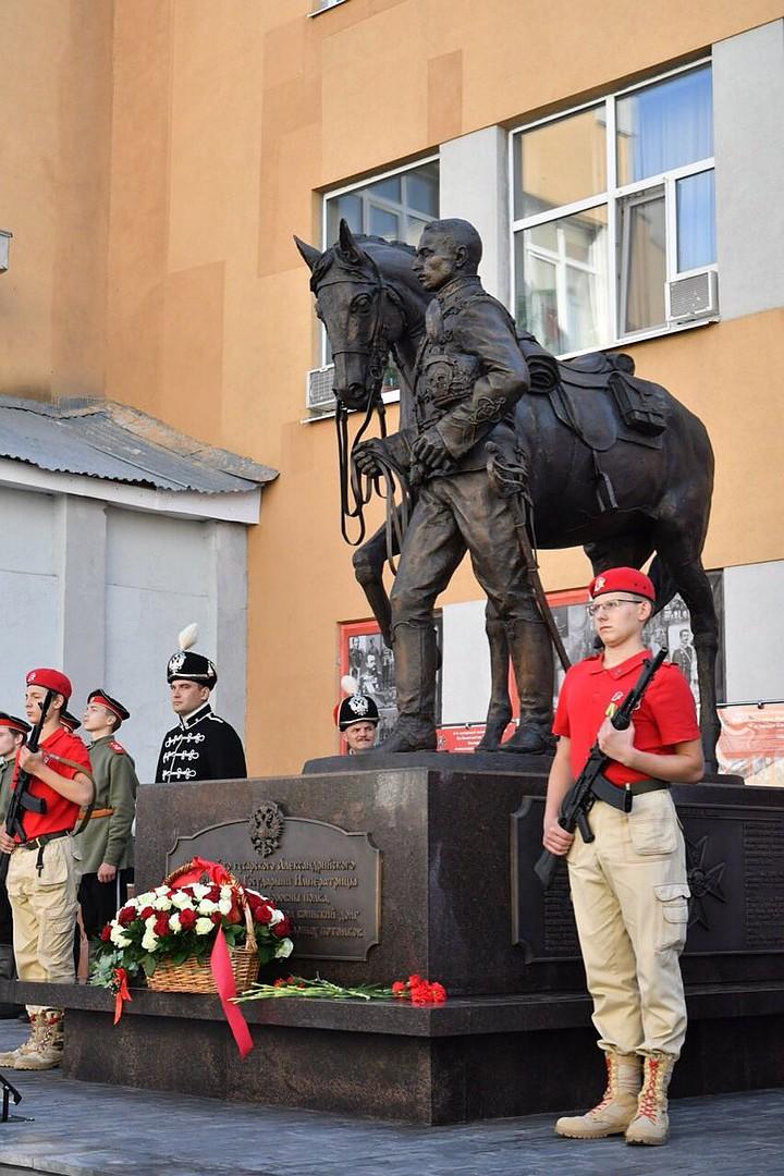 Памятник "Чёрным Гусарам"