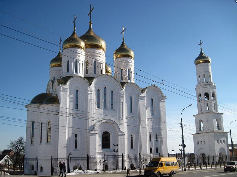 Церкви брянска фото. Храм Живоначальной Троицы Брянск.