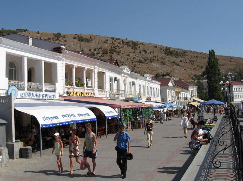 Набережная Назукина в Балаклаве