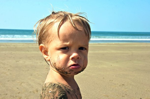 Что делать, если ребенок боится купаться в море?