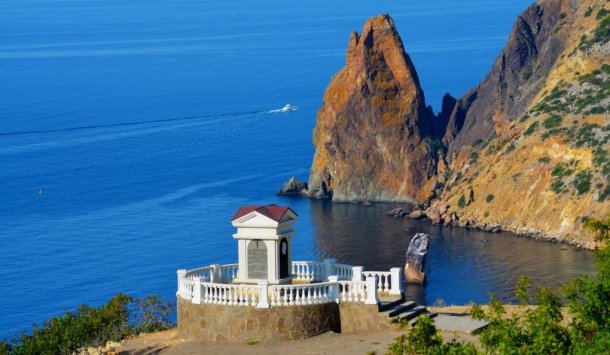 Что обязательно стоит посетить в окрестностях Севастополя? 