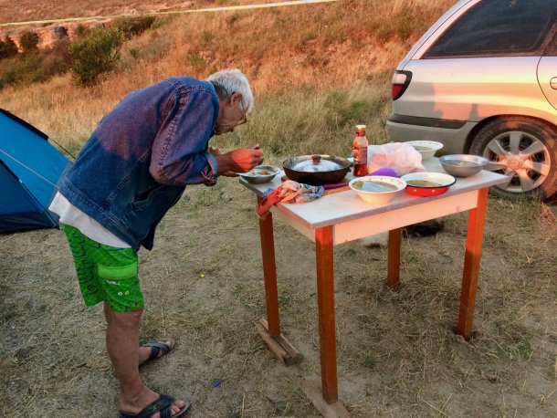 Поездка на Азовское море с палатками: сборы, трудная дорога, рыбалка и прекрасный вид из «окна»