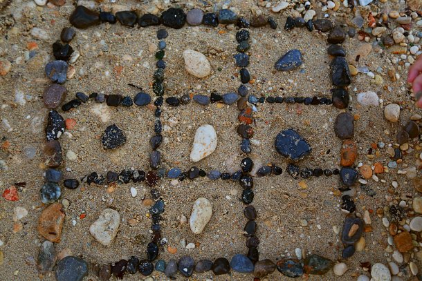 Во что поиграть на пляже с ребенком?