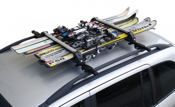 Как перевезти лыжи или сноуборд в транспорте?