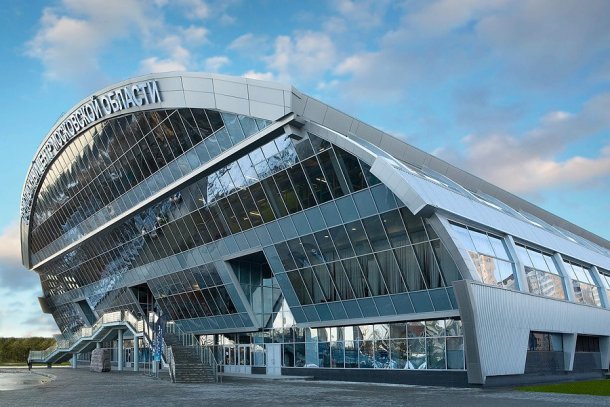 Круглогодичные горнолыжные курорты России: где покататься летом?