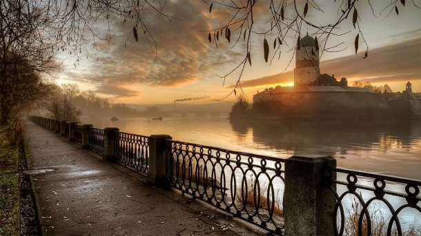 Куда поехать в октябре?