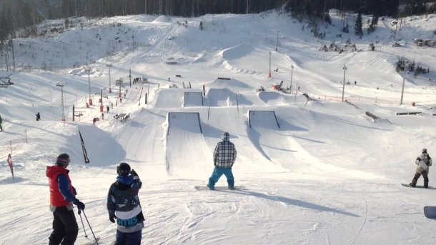 Горнолыжные курорты и базы вблизи Санкт-Петербурга