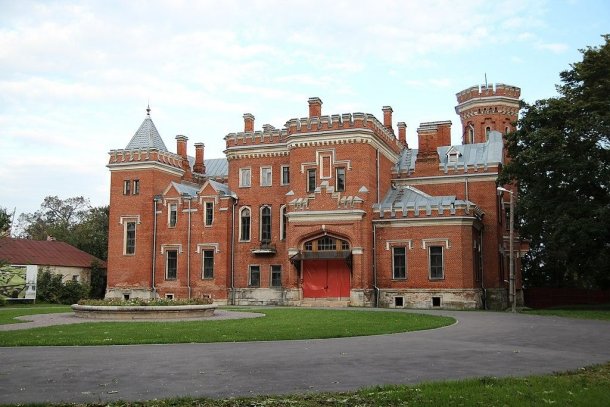 ТОП-10 самых красивых усадеб России