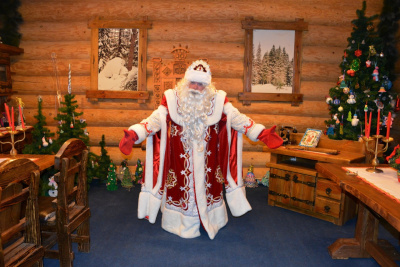 В гости к новогоднему волшебнику: где в России находится дом Деда Мороза?