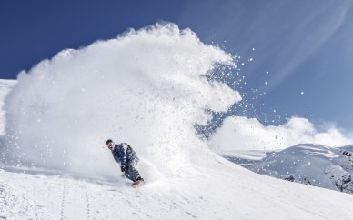 Лучшие горнолыжные курорты в России: куда поехать зимой кататься?