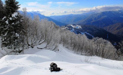 Лучшие горнолыжные курорты России, куда можно поехать весной