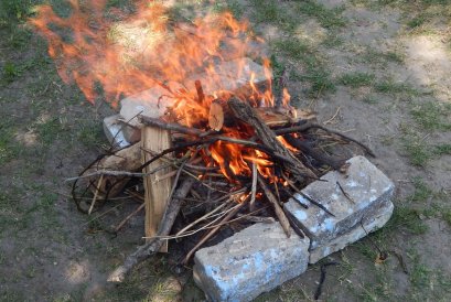 Как правильно развести костер. Лайфхаки, которые пригодятся на природе