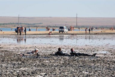 Озера с лечебной грязью в Крыму