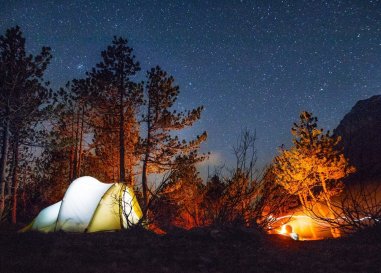 Ночевка в походе: как выбрать место для стоянки с палатками?