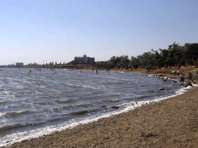 Сакское соленое озеро