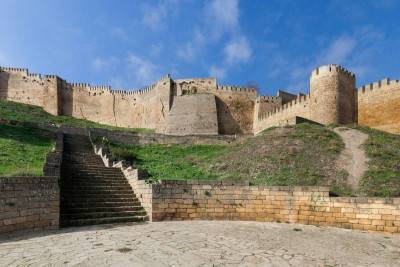 Крепость «Нарын-Кала»

