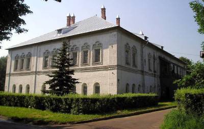 Митрополичьи палаты