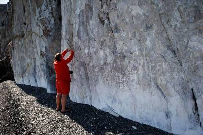 Петроглифы утёса Саган-Заба