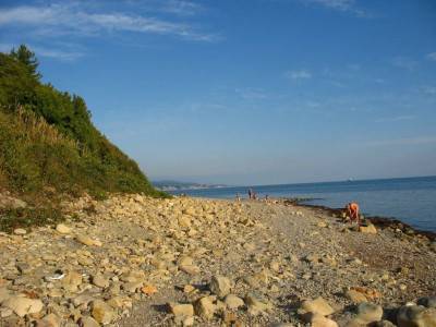 Дикий пляж мыса Кадош в Туапсе