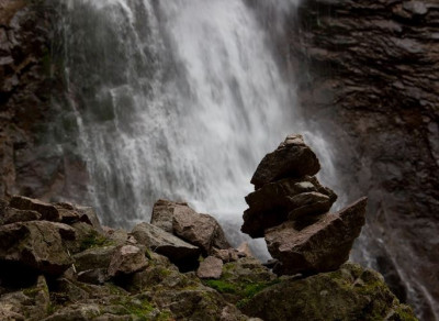 Водопад Большой Амгинский (Чёрный Шаман)