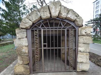 Античный склеп Героон