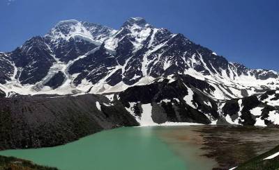 Озеро Донгуз Орун-Кель