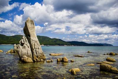 Бухта Триозерье