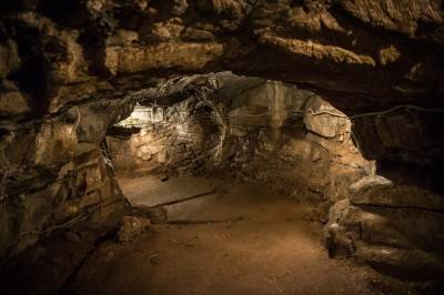 Каменная пещера