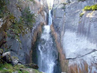 Каскад водопадов на реке Шинок
