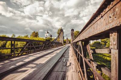 Цепные мосты через реку Великую