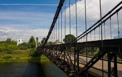 Цепные мосты через реку Великую