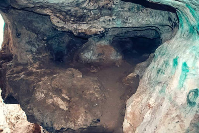 Змеиная пещера