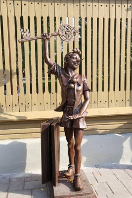 Памятник "Буратино"