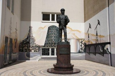 Памятник Российскому Инженеру