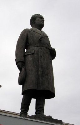 Памятник В. В. Куйбышеву