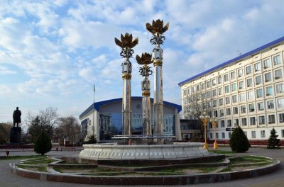 Фонтан три лотоса