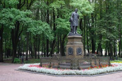 Памятник Михаилу Ивановичу Глинке