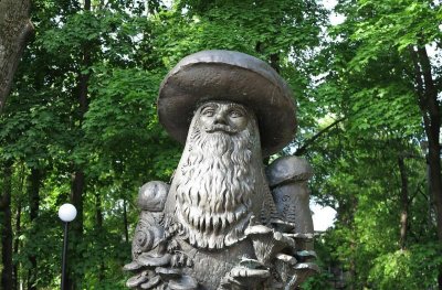 Памятник "В Рязани грибы с глазами"