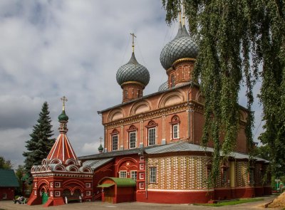 Церковь Воскресения Христова на Дебре