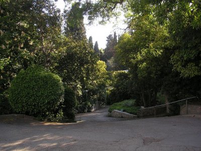 Имение Карасан